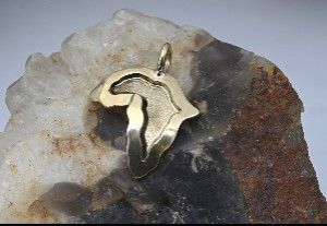 Africa 9ct Gold Pendant