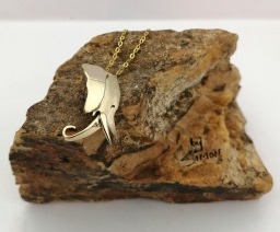 Elephant Side Profile Pendant in 9ct Yellow Gold – Luxury Wildlife Jewellery